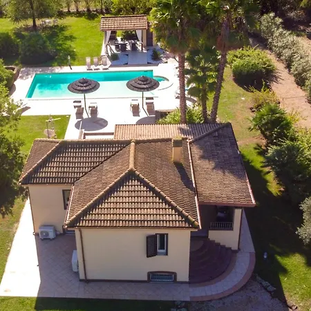Morena With Exclusive Swimming Pool And Large Garden Willa *