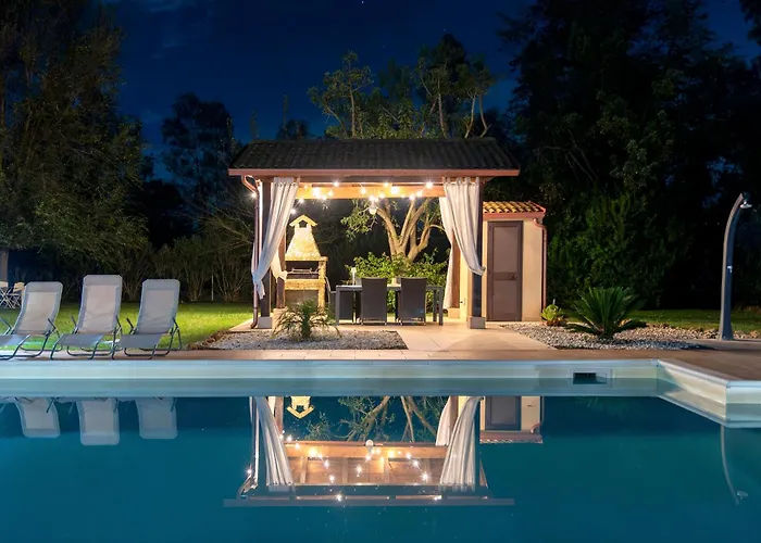 Villa Morena With Exclusive Swimming Pool And Large Garden