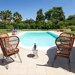 Morena With Exclusive Swimming Pool And Large Garden