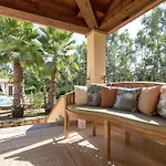 Morena With Exclusive Swimming Pool And Large Garden *