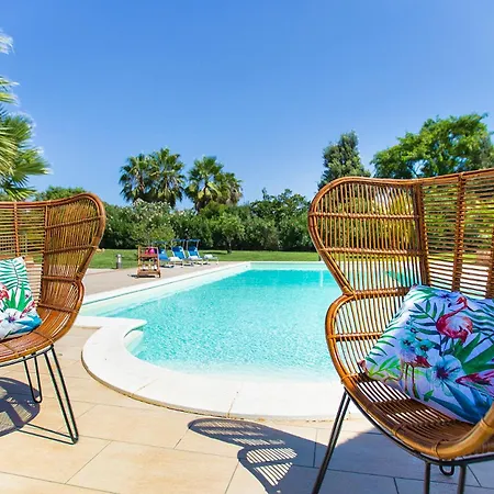 Morena With Exclusive Swimming Pool And Large Garden *