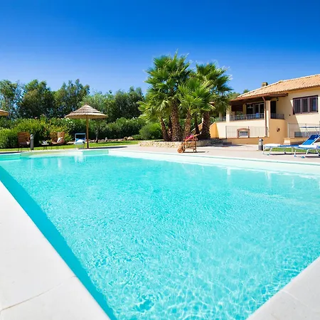 Morena With Exclusive Swimming Pool And Large Garden Alghero