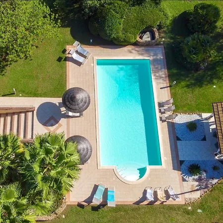 Morena With Exclusive Swimming Pool And Large Garden * 알게로