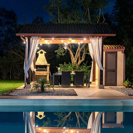 Morena With Exclusive Swimming Pool And Large Garden 알게로