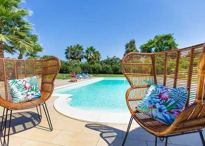 Morena With Exclusive Swimming Pool And Large Garden *