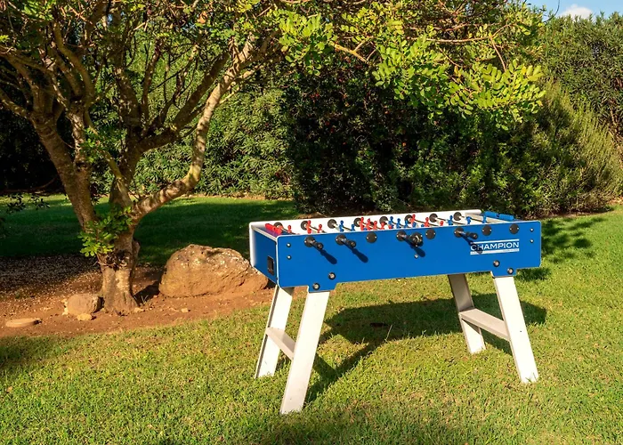 Morena With Exclusive Swimming Pool And Large Garden