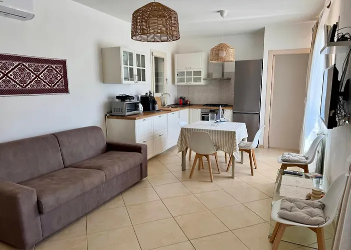 Morena With Exclusive Swimming Pool And Large Garden